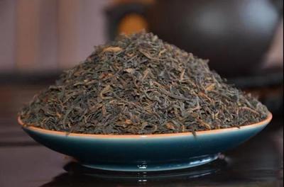 九七宮廷普洱茶的陳香與茶具之韻